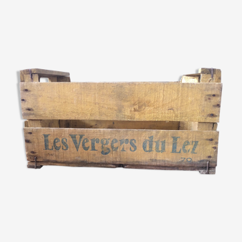 Caisse à fruit ancienne en bois avec marquage "Les Vergers du Lez"