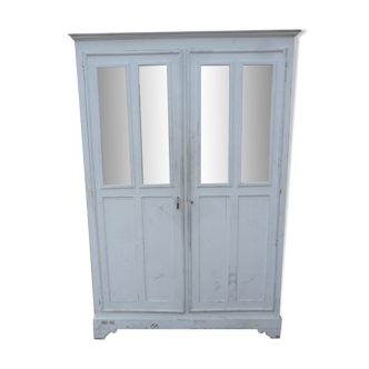 Vintage cabinet 2 doors antique patina