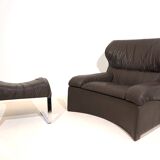 Saporiti Vela Alta leather armchair with ottoman by Giovanni Offredi