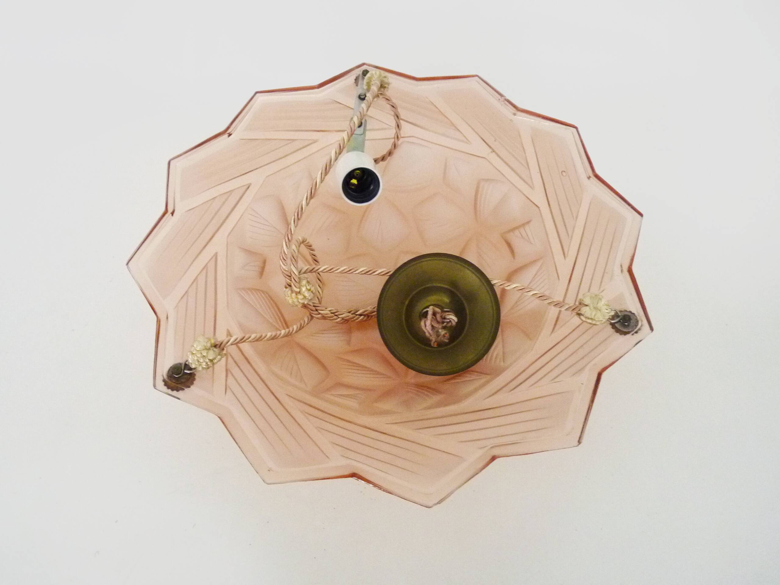 Antique Art Deco star-shaped pendant light with one burner, made of pâte de verre.