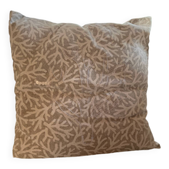 Coral cushion