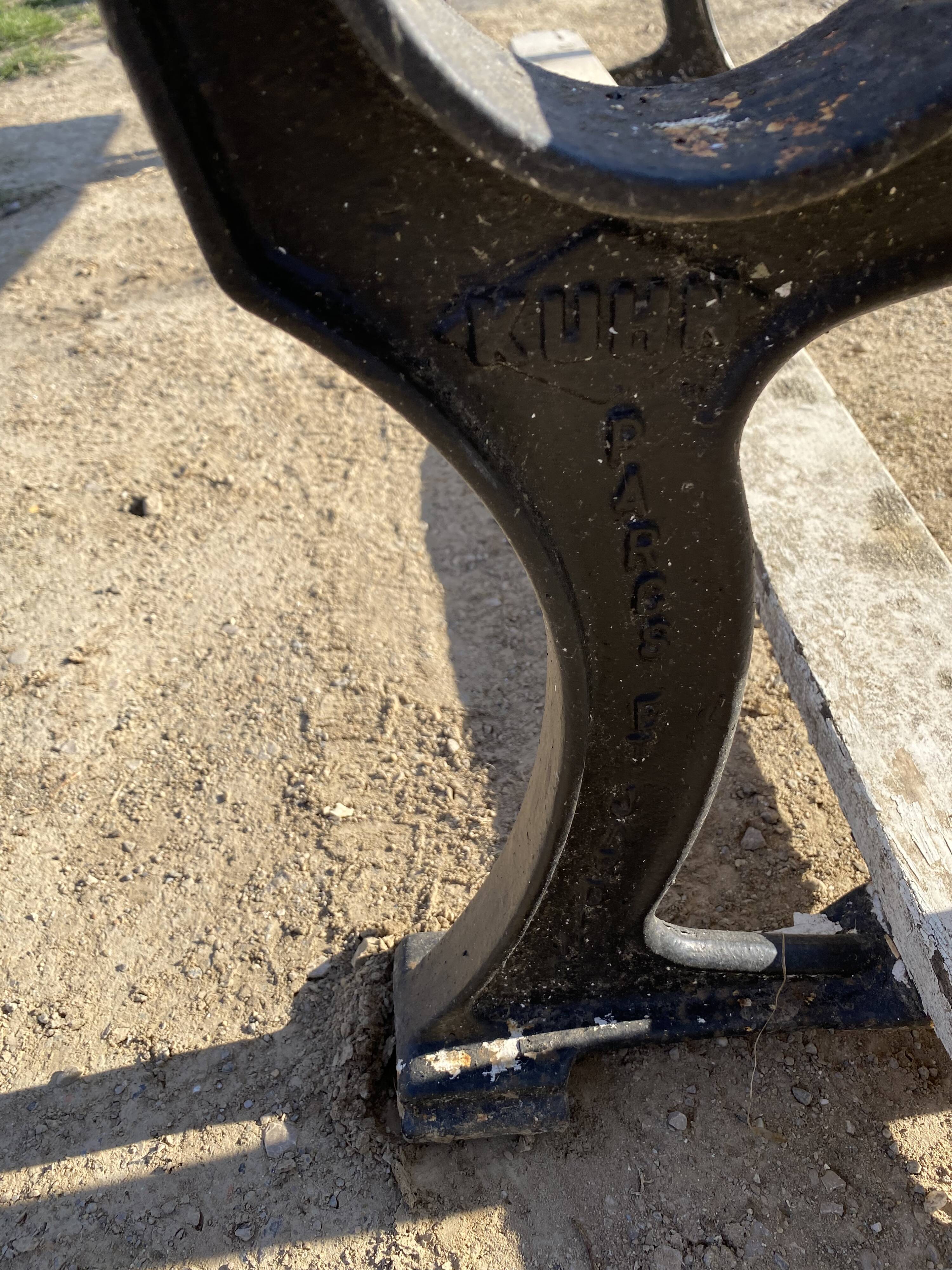 Banc de jardin et parc Kuhn