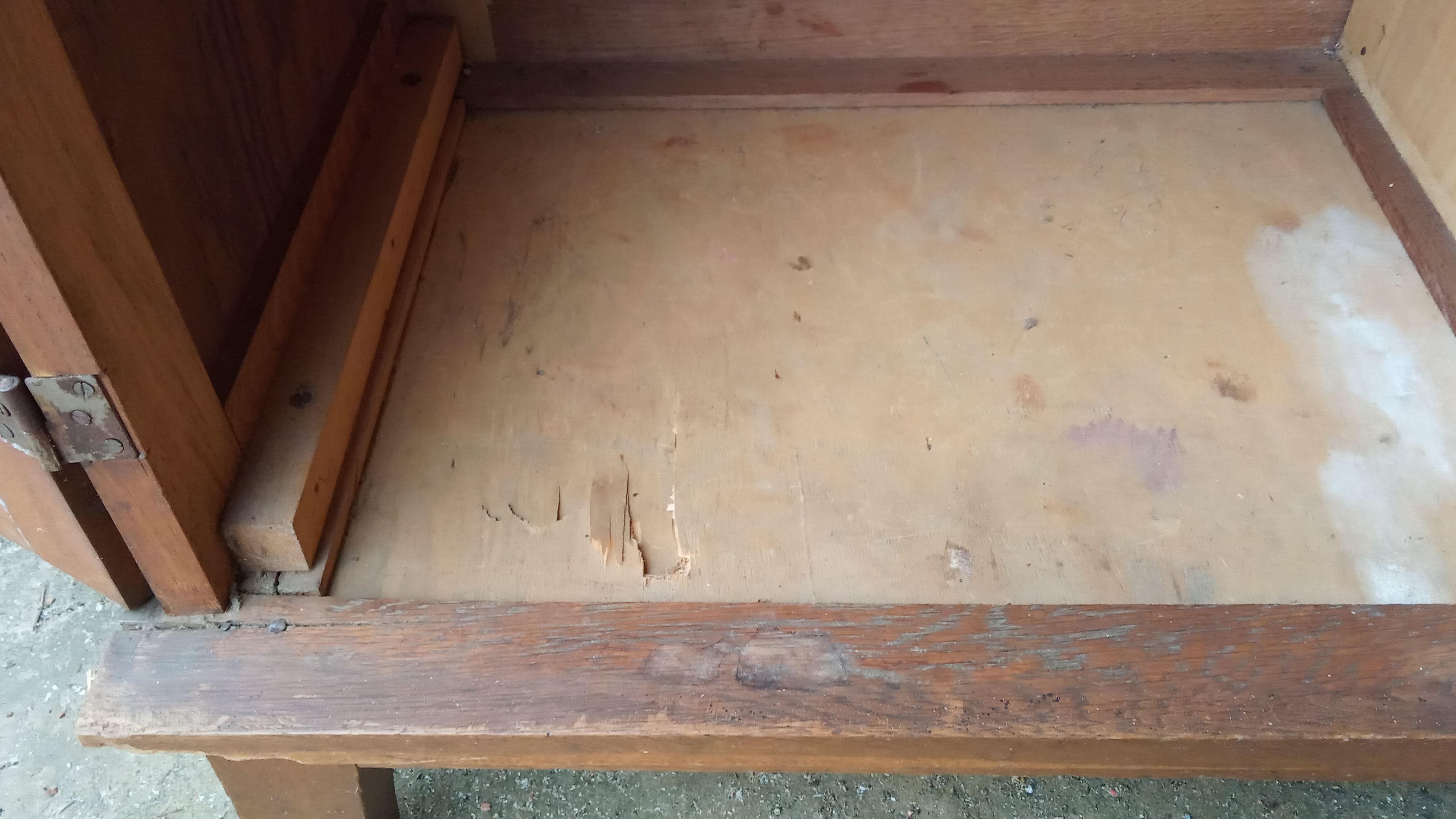 Rebuilding cabinet by René Gabriel, furniture for disaster victims
