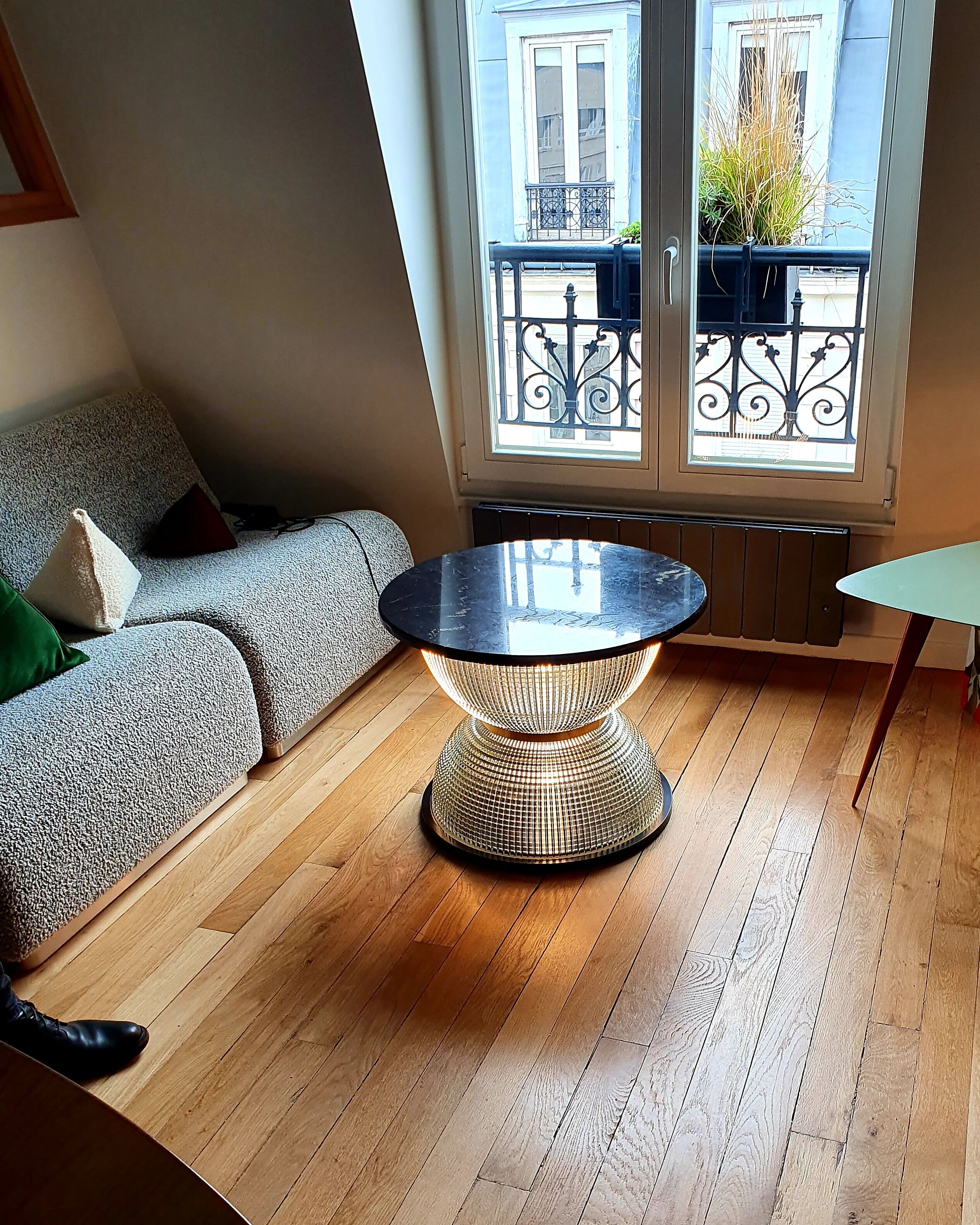 Holophane coffee table in black marble