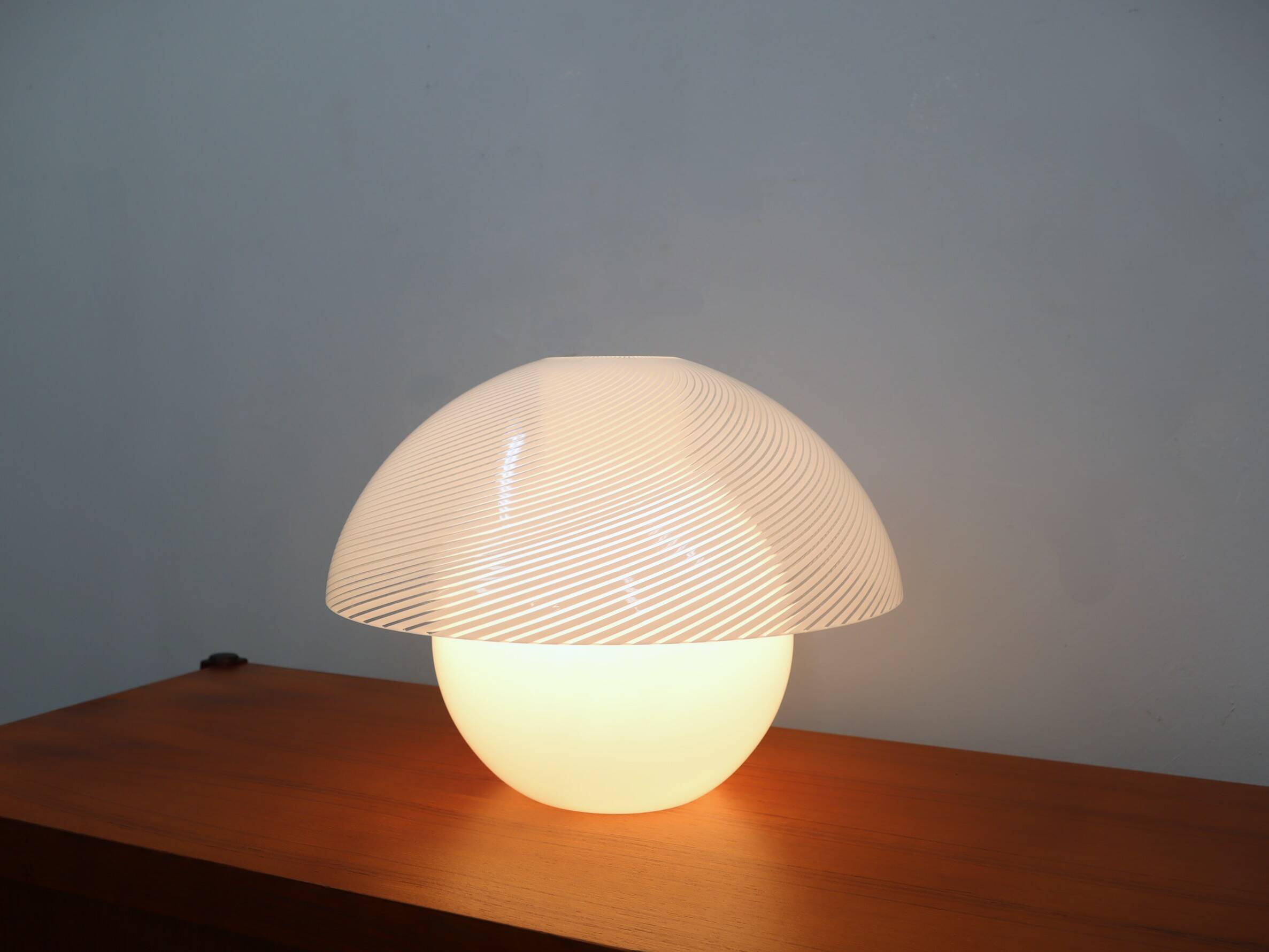 Murano glass incamiciato mushroom table lamp VeART 1970s