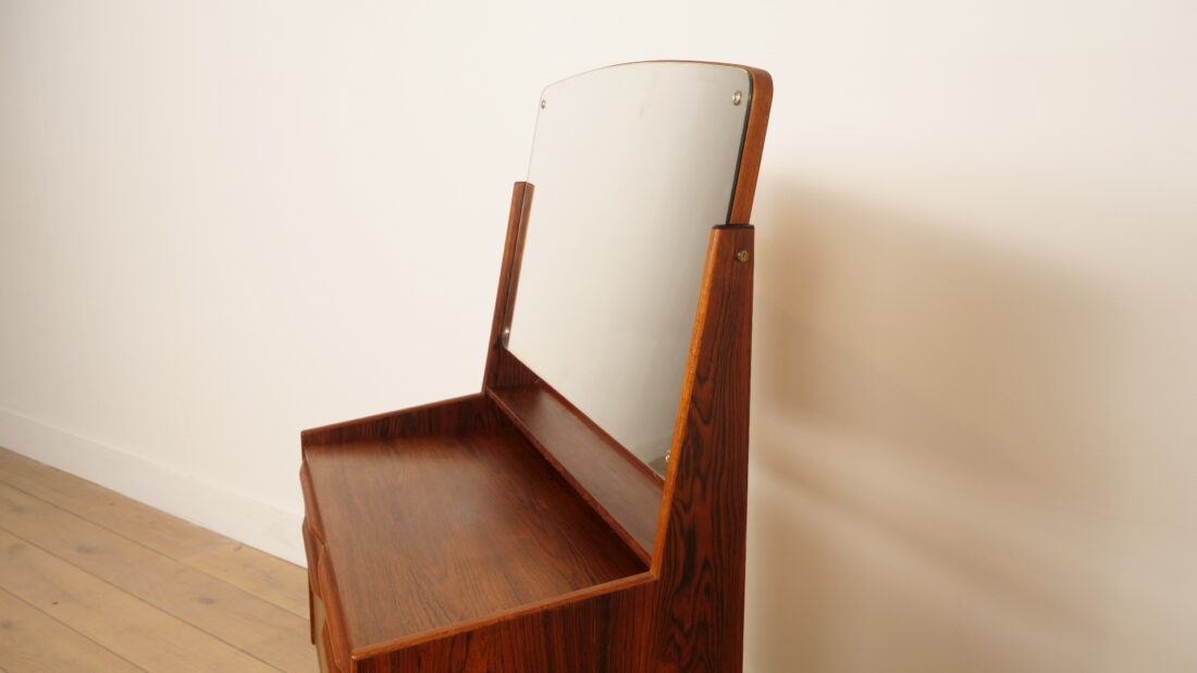 Vintage dressing table | Danish design | Teak