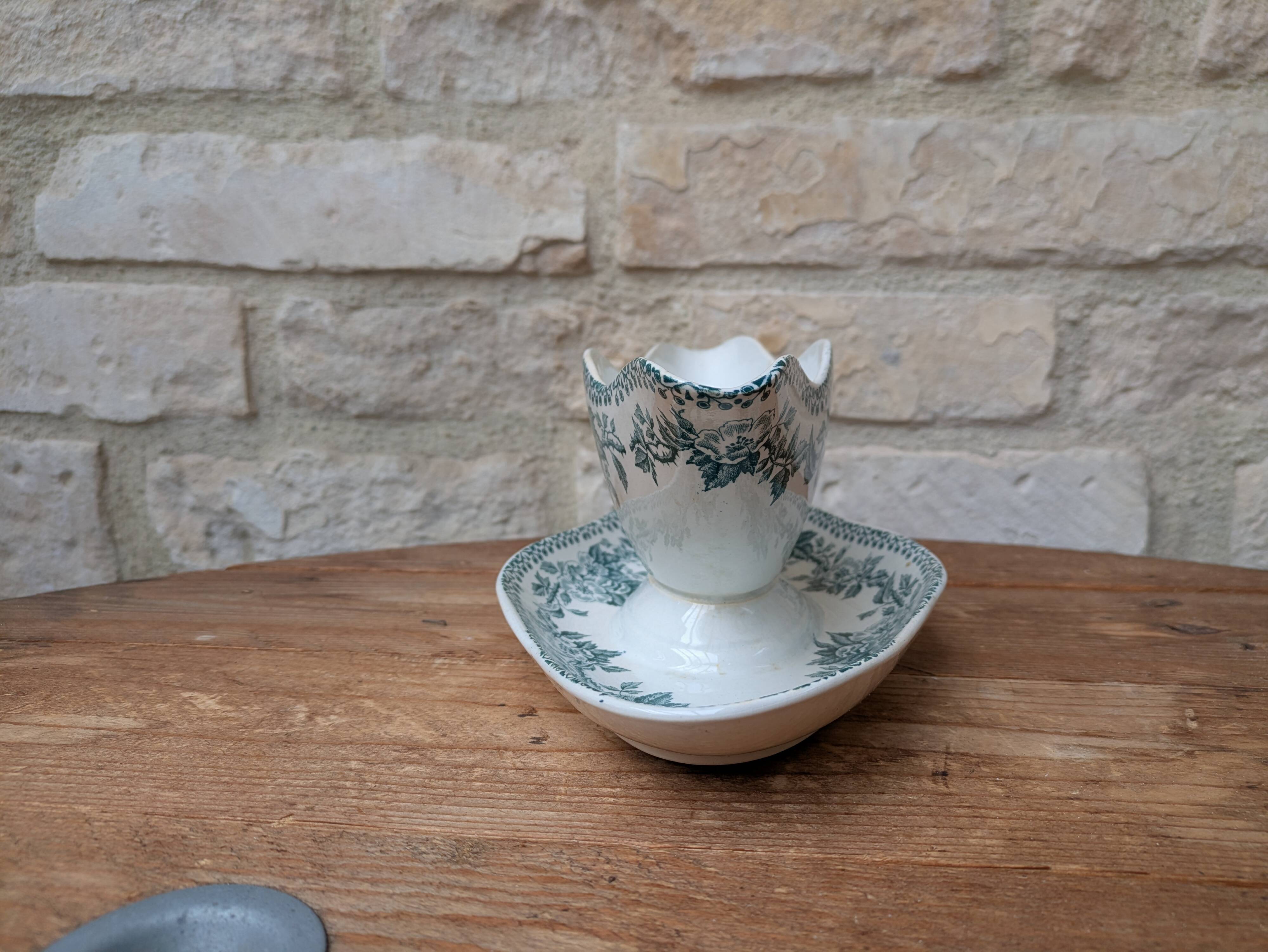 Old sauce boat on fixed frame Guadeloupe Saint Amand ceramic model