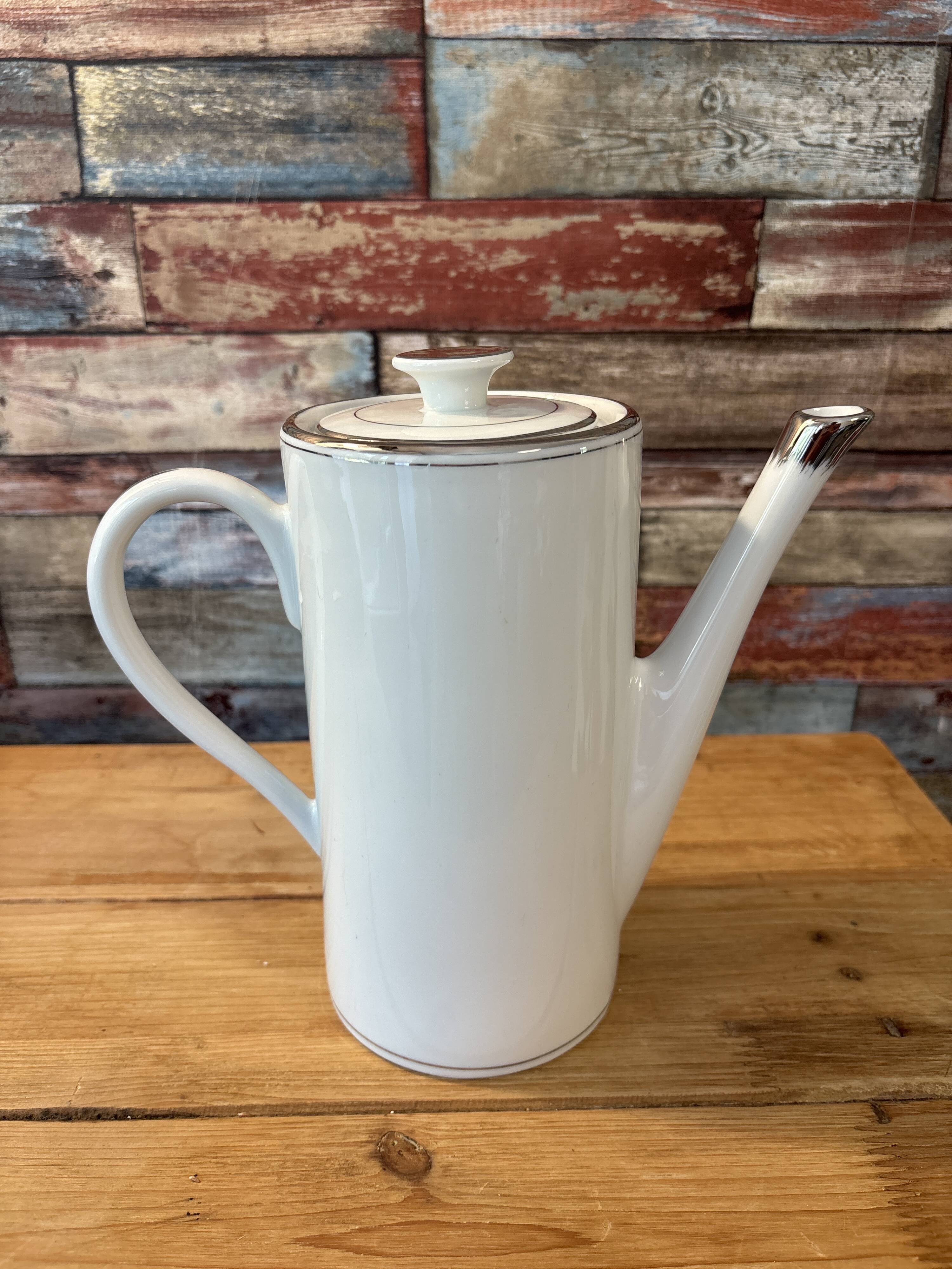 Porcelain coffee pot