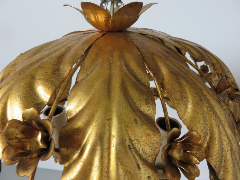 Gold leaf floral ceiling light in gold metal 70