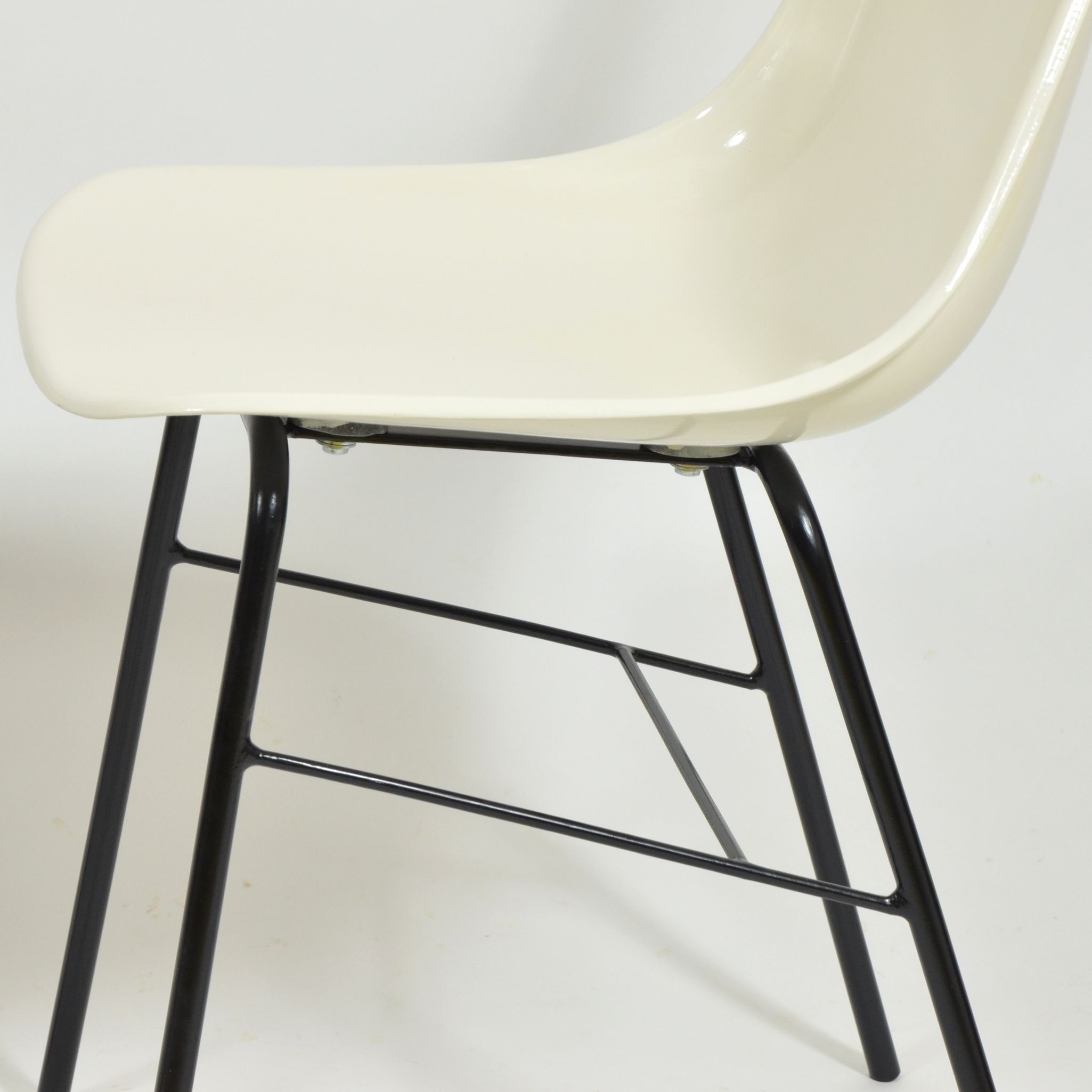 Pair of chairs by Vertex 1960