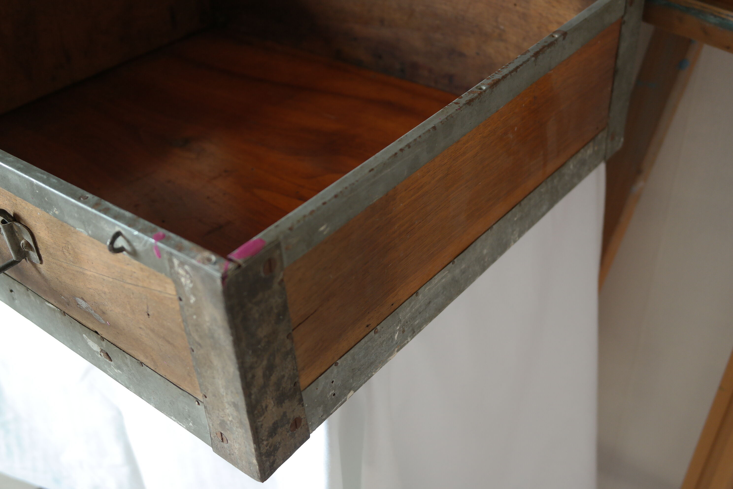 Painter's case in walnut and metal early XX