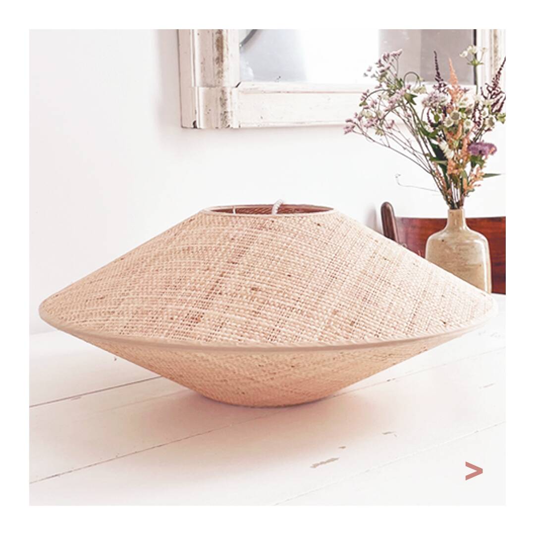 Woven wicker pendant light