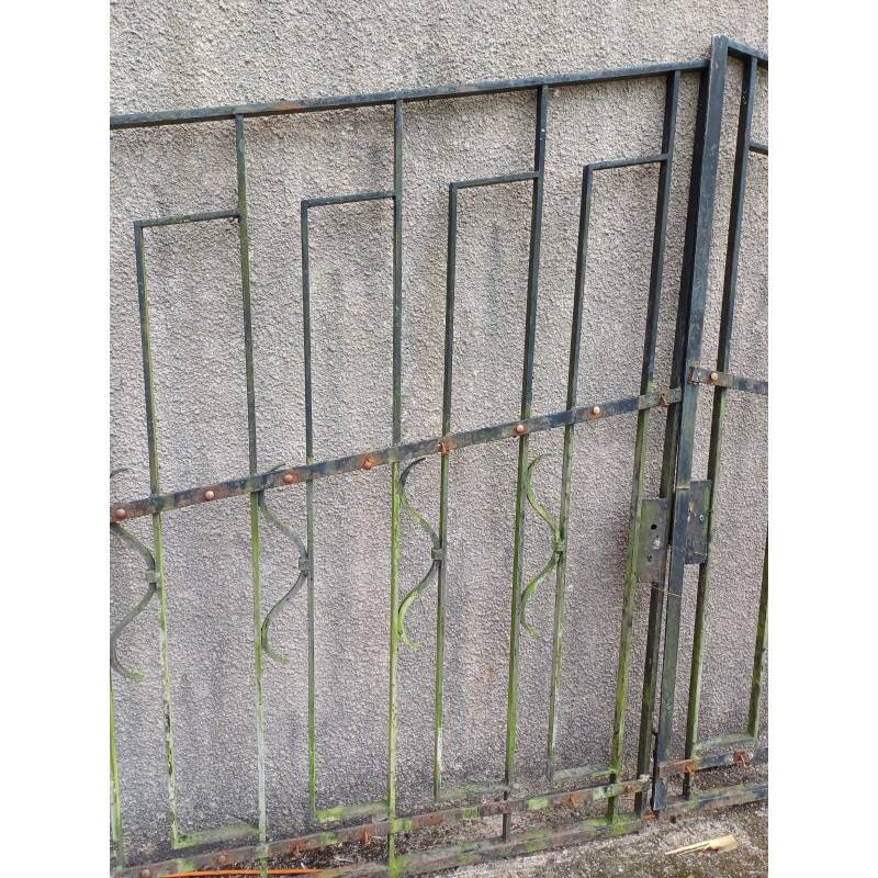 Wrought iron gate with 2 leaves