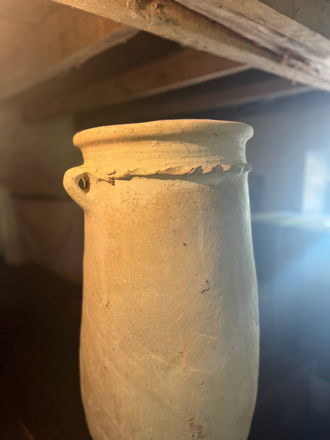 Artisanal earthenware pot