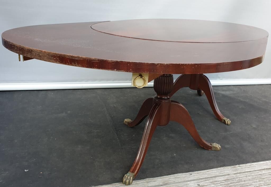 English regency oval table from 6 to 12 guests