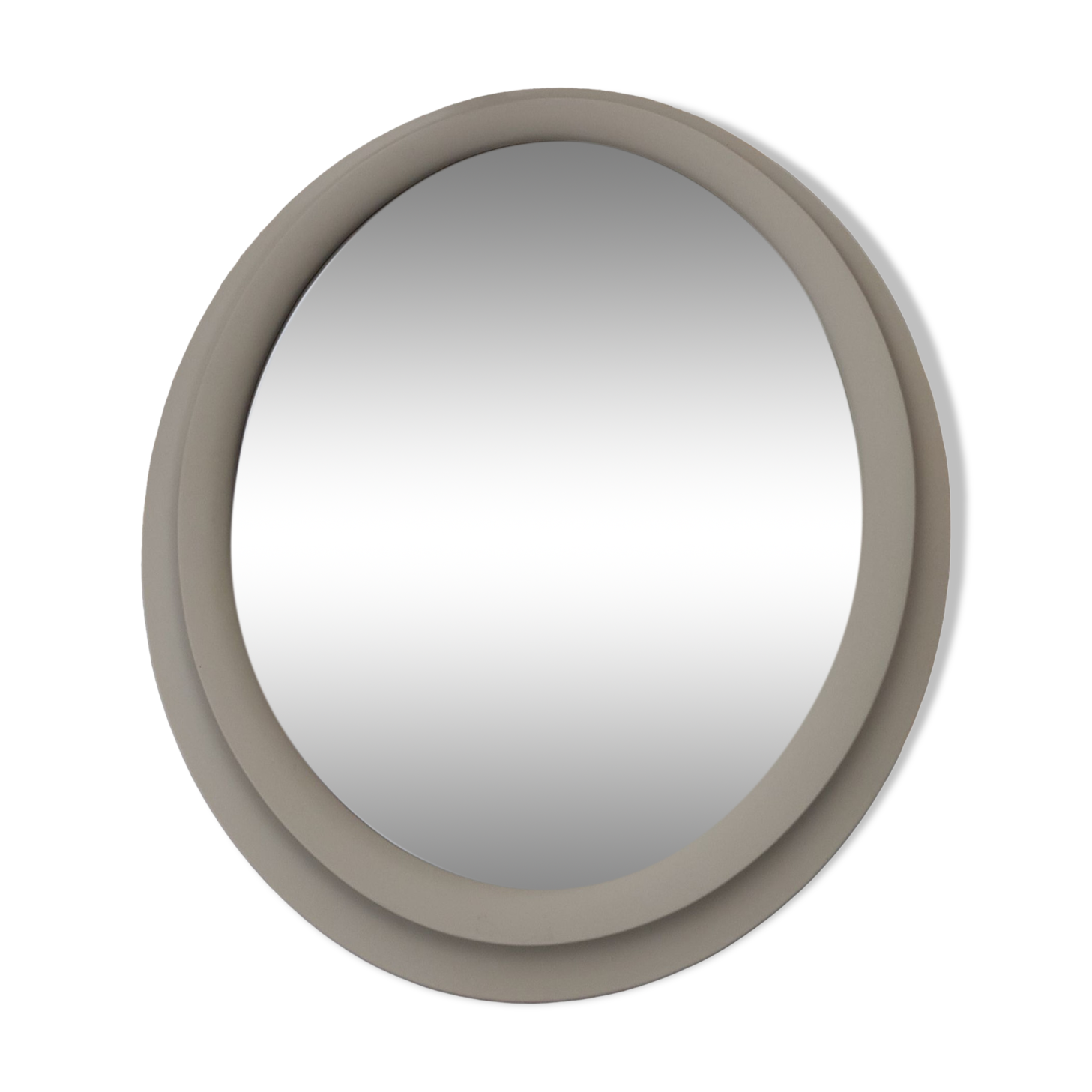 Oval wooden mirror