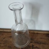 carafe en verre ciselé