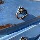 Commode bleue patinée