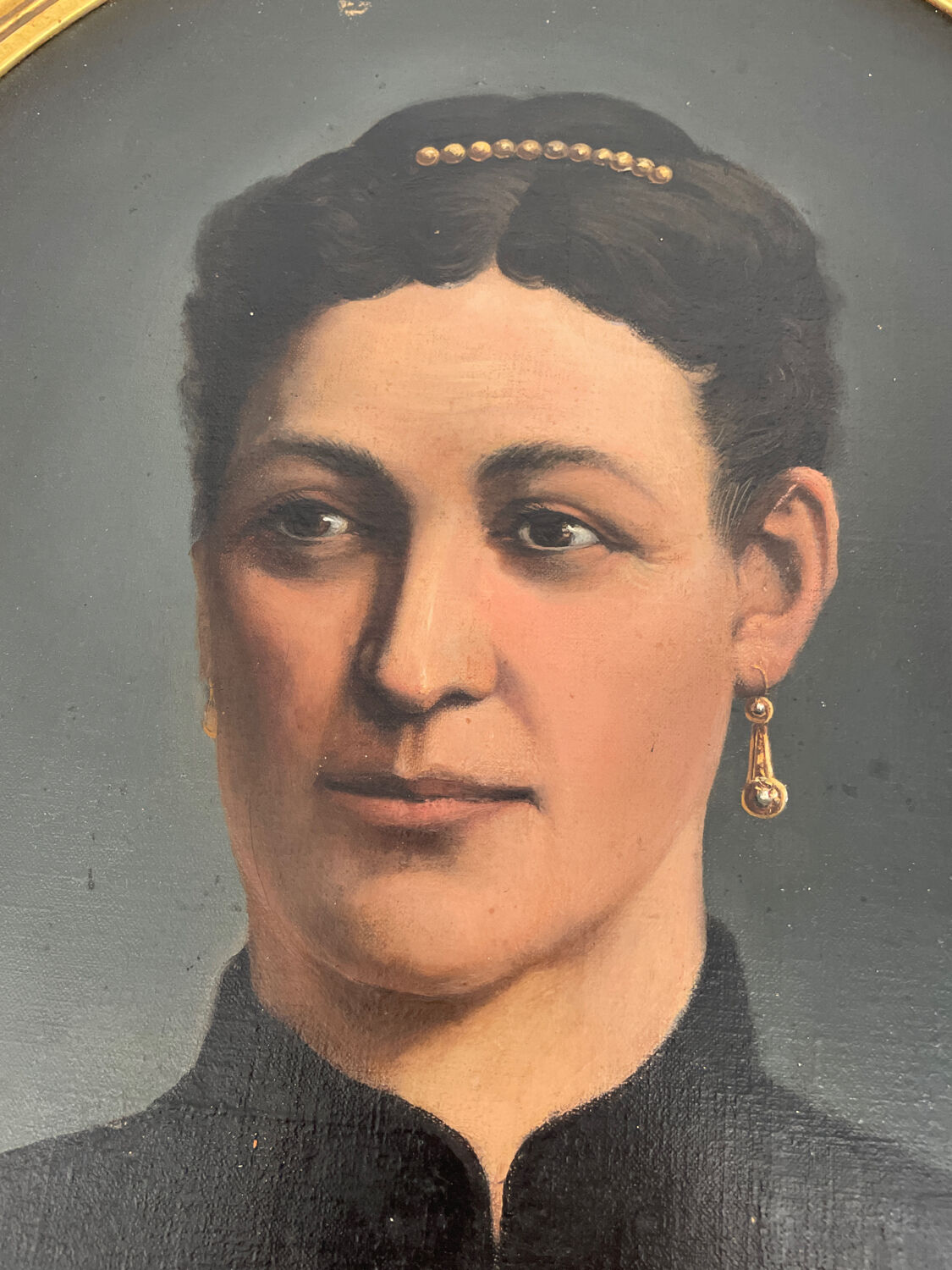 Oil painting on canvas, portrait of a woman.