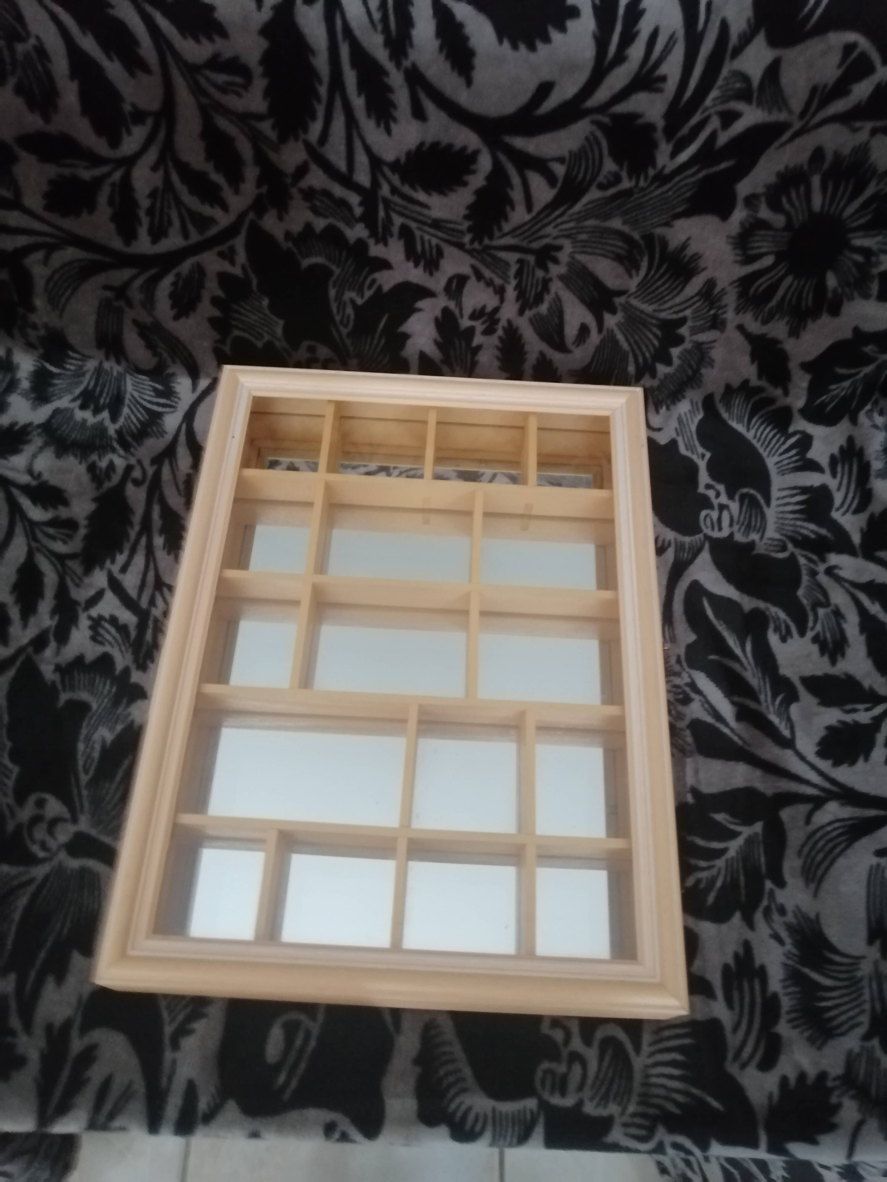 Miniature wall or installation case