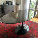 Oval black table