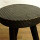 Tabouret tripode pieds "crayon"