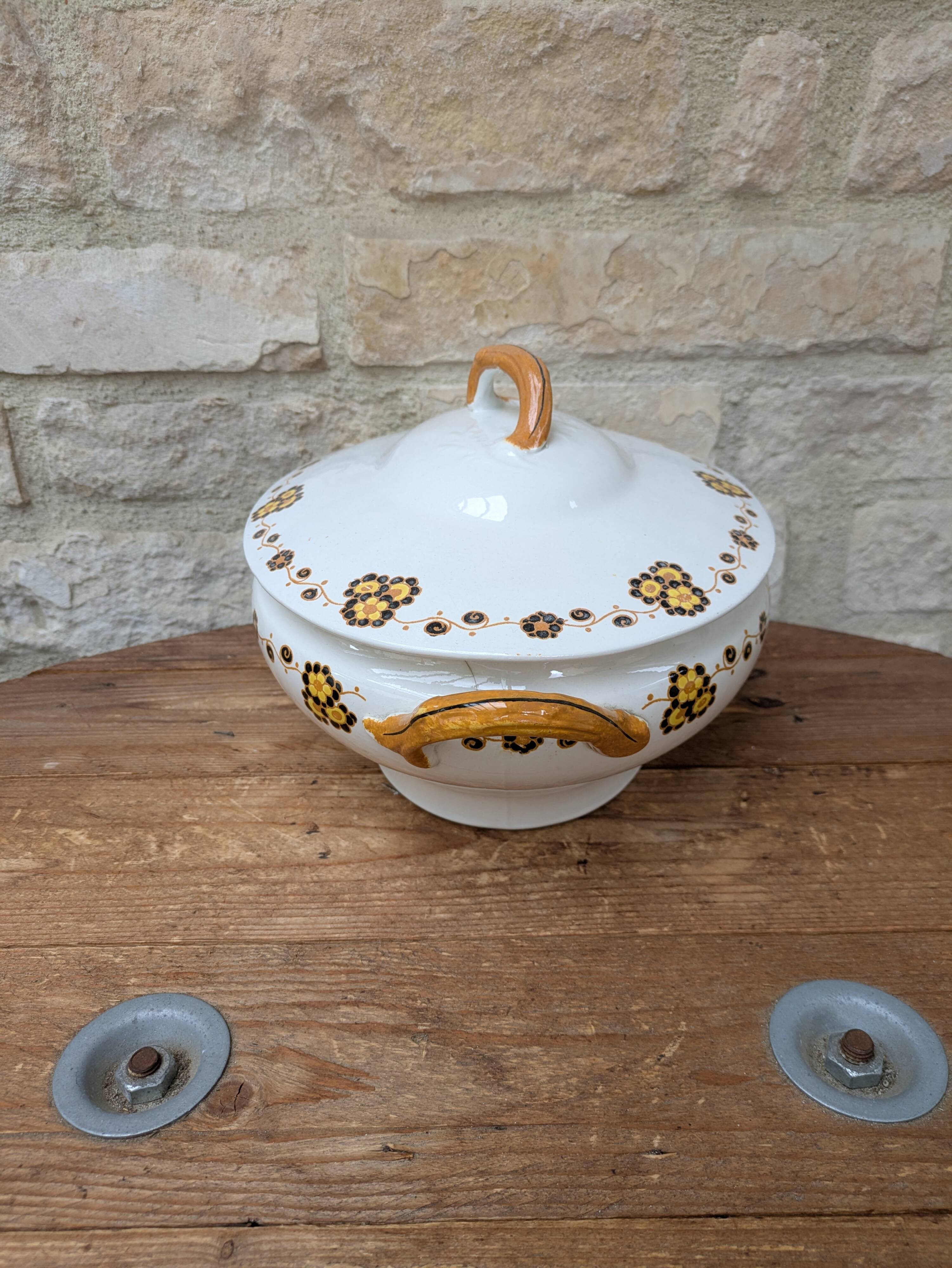 Flory Boch Frères La Louvière soup tureen - ironstone style - vintage decor