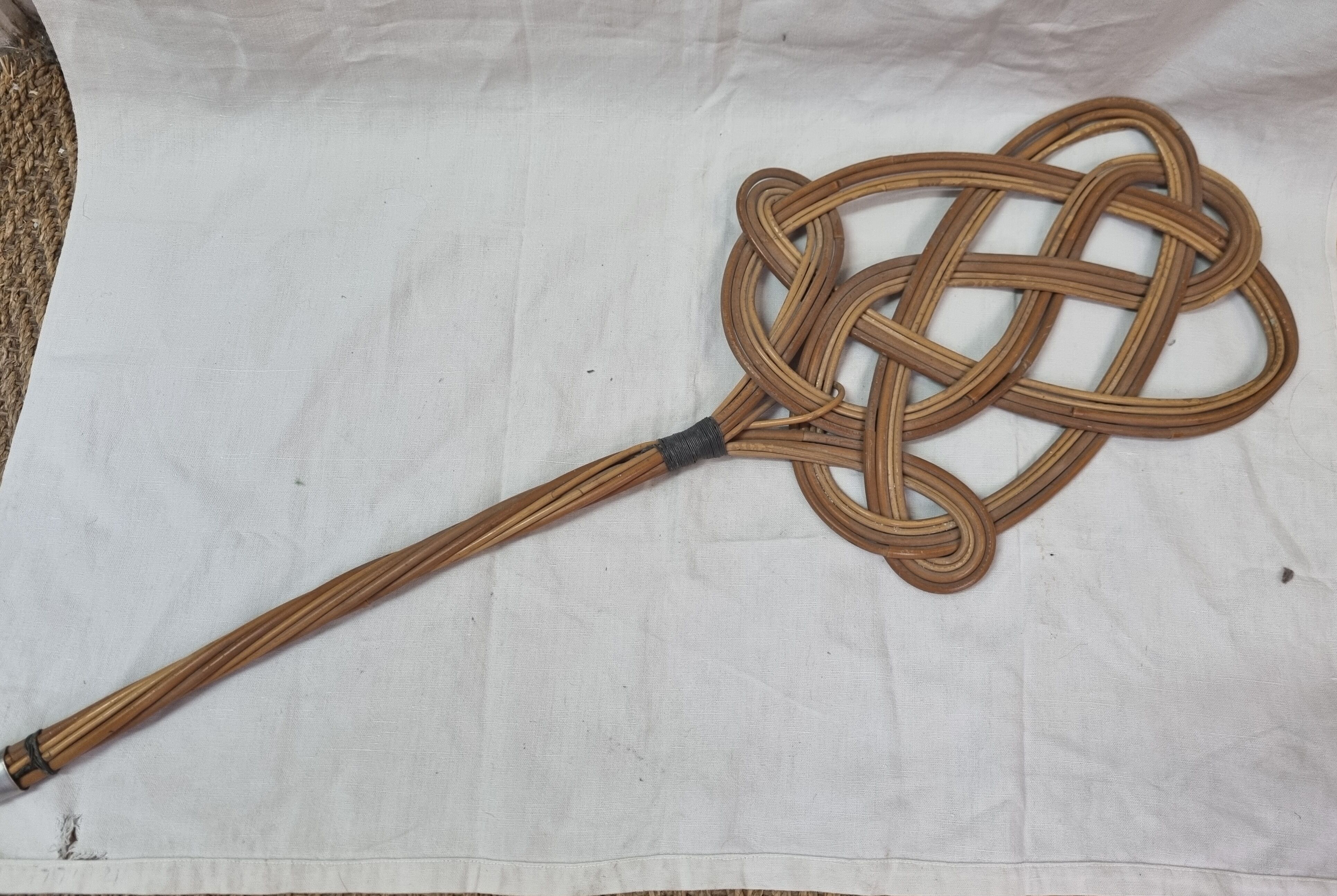 Rattan tap, 1970 tape-carpet