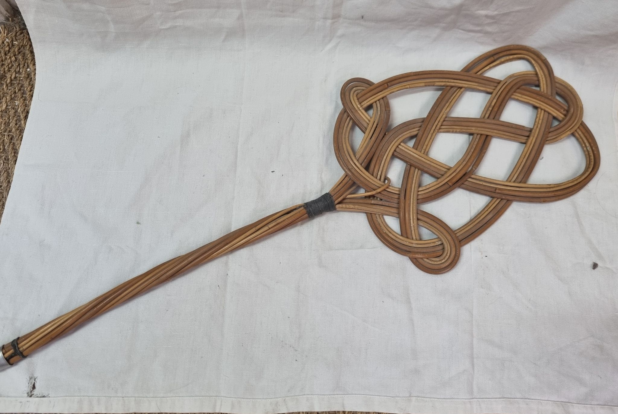 Tapette en rotin, tape-tapis de 1970