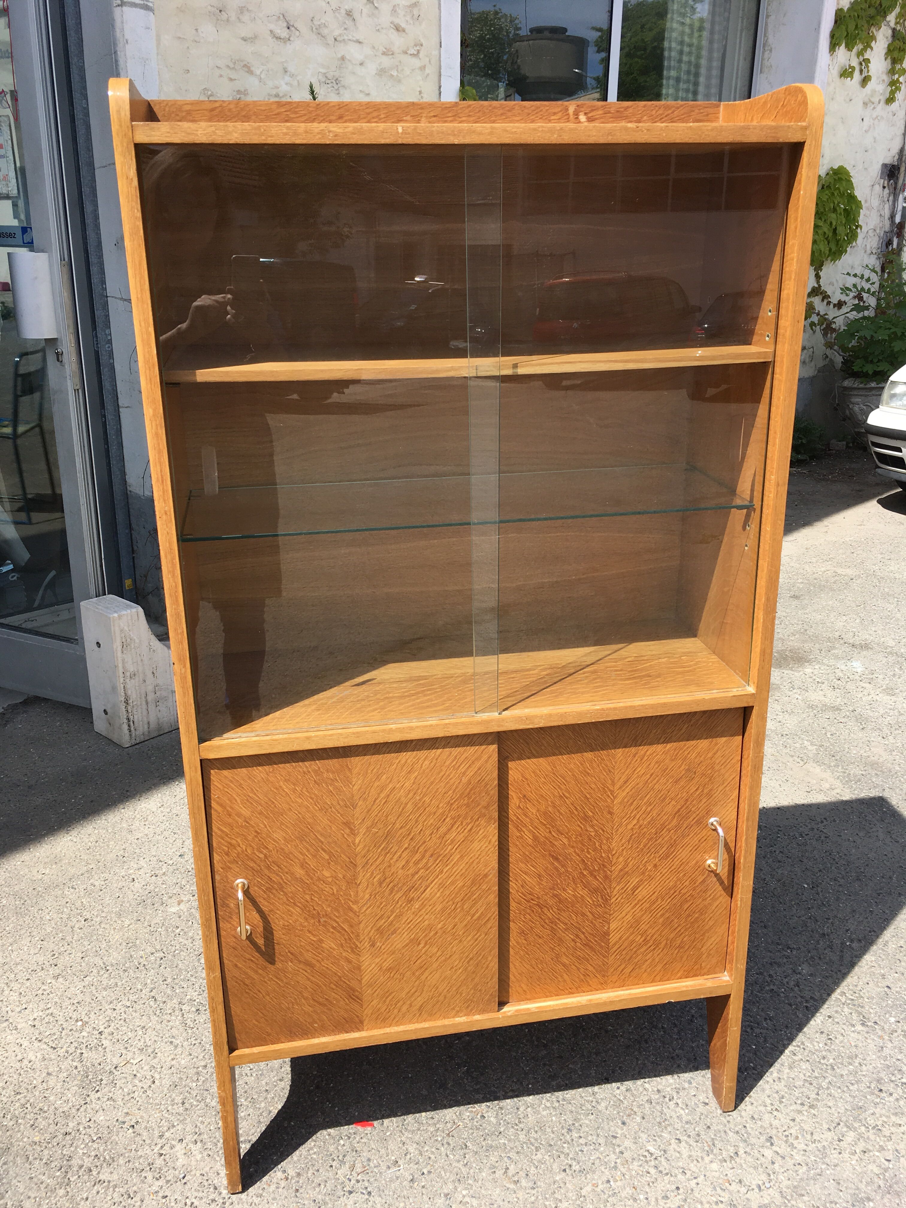 Showcase vintage buffet