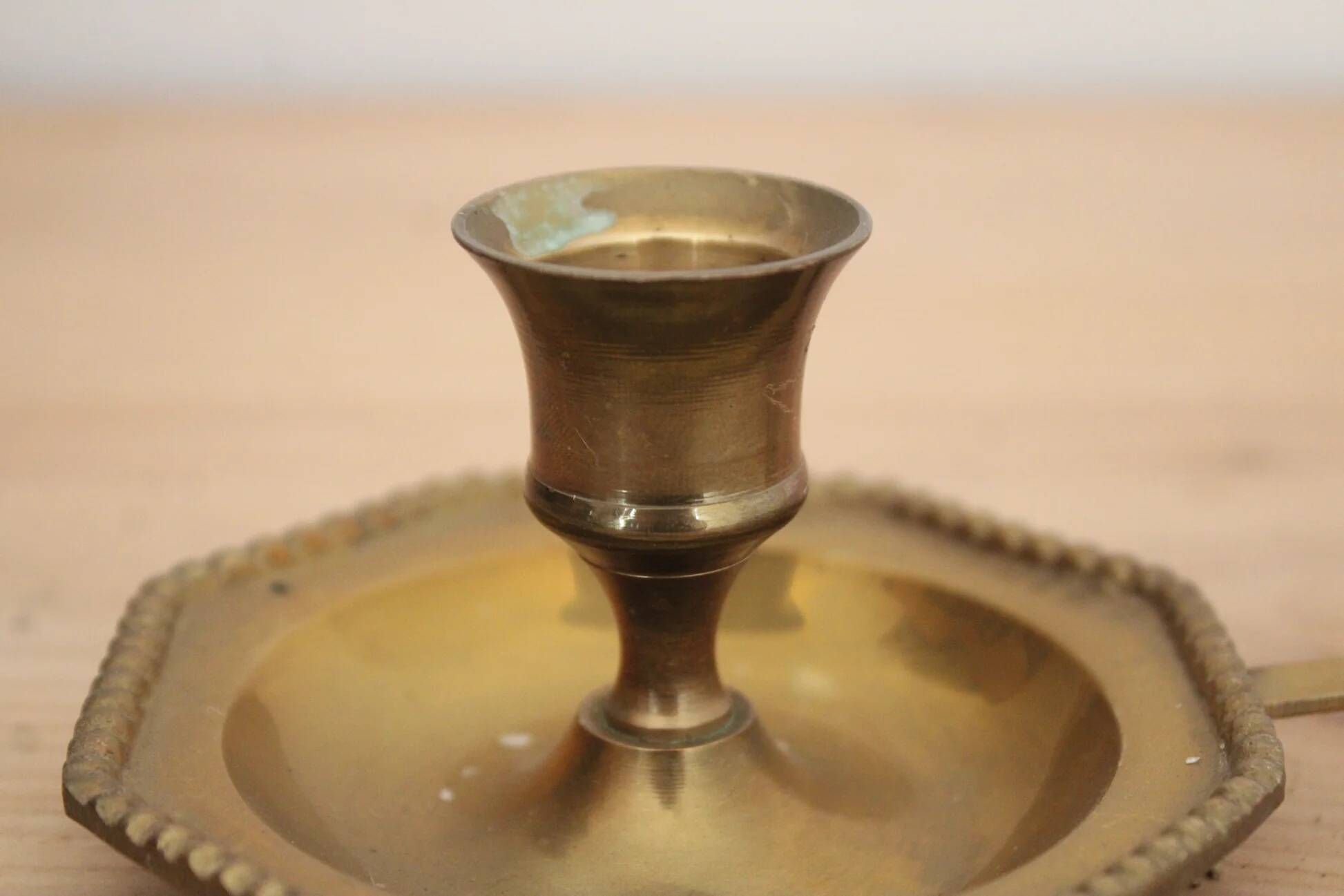 Vintage brass hand candle holder – Pineapple handle rat of the cellar
