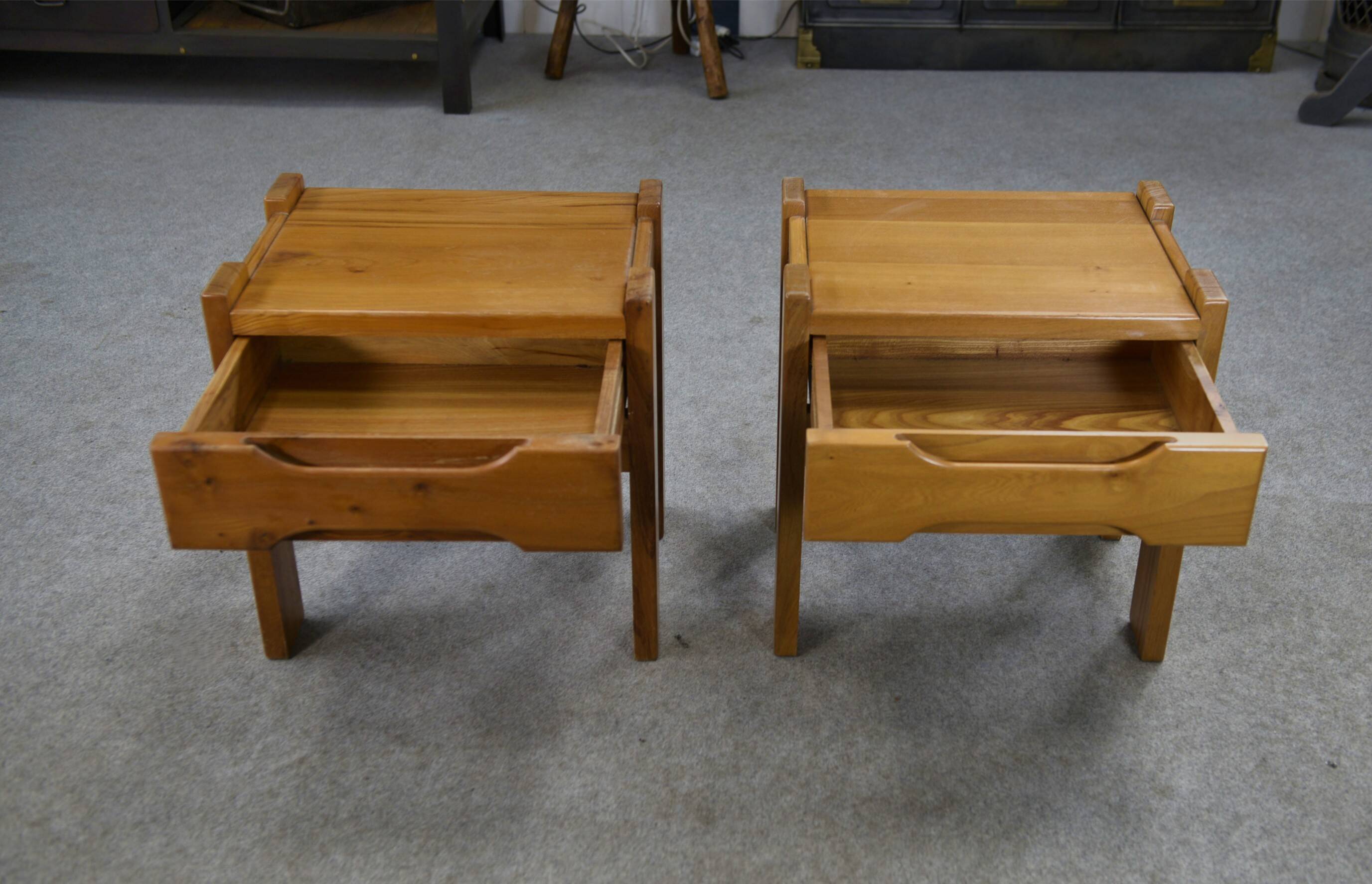 Paire de chevets en orme pour maison regain 1970's