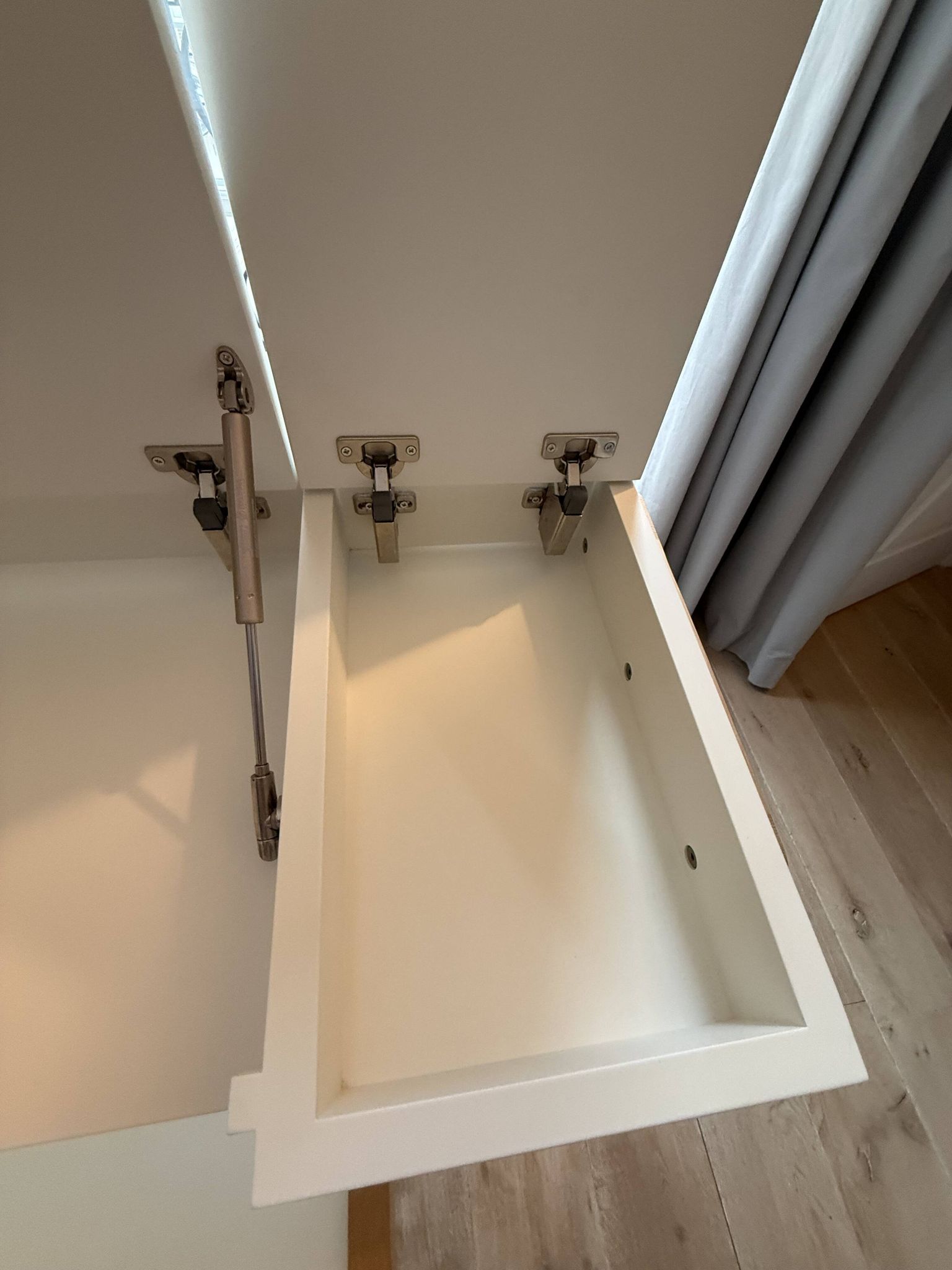 Bureau + tabouret blanc Œuf NYC