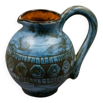 Blue ceramic pitcher with frieze by Jérôme Massier – Vallauris