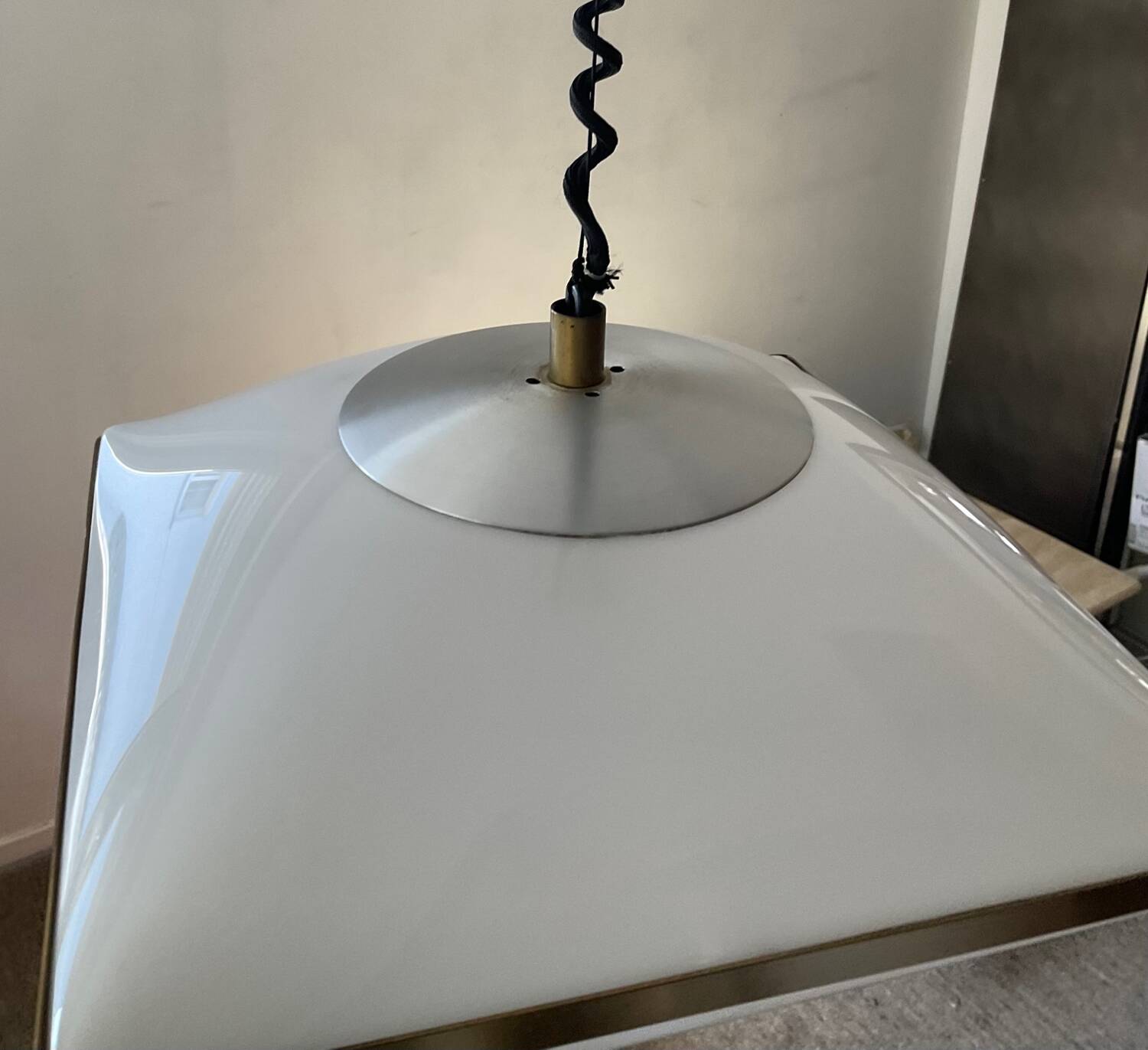 Suspension by Stilux rises and falls from the 60s-70s