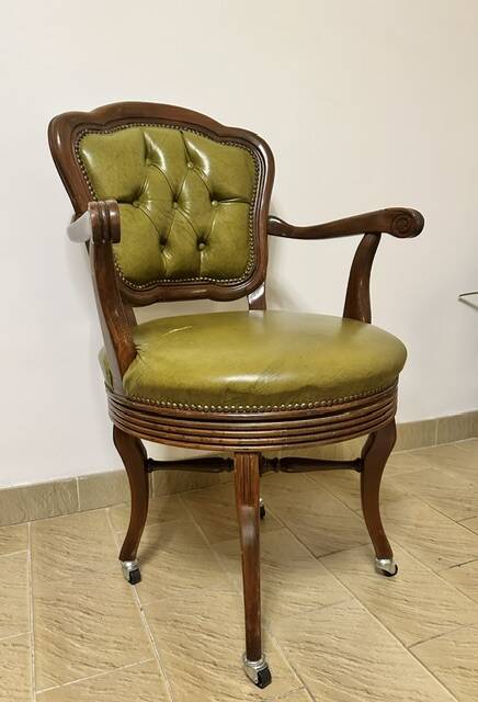 Chesterfield office chair