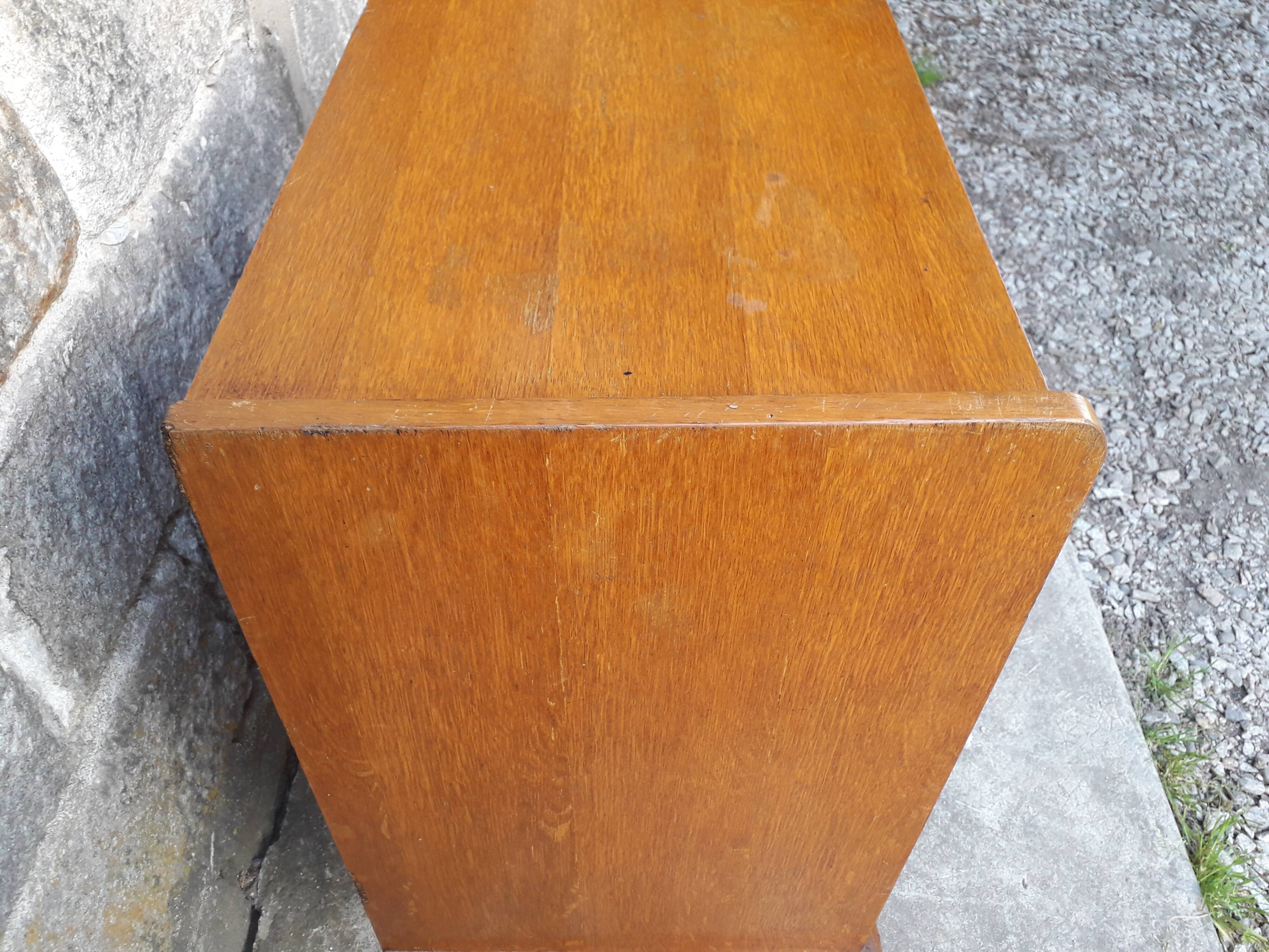 Commode vintage