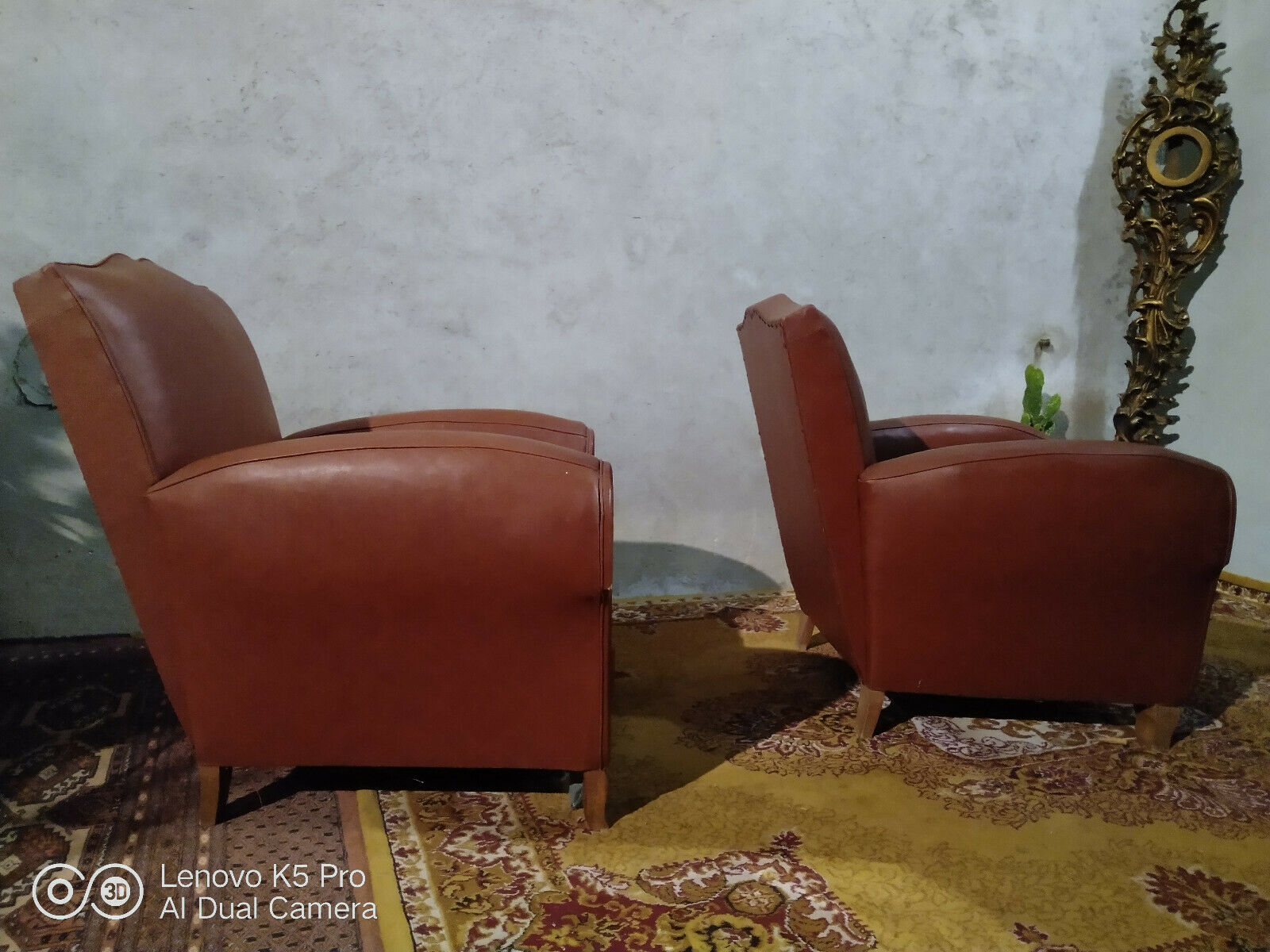 Paire de fauteuils club moustache 1940
