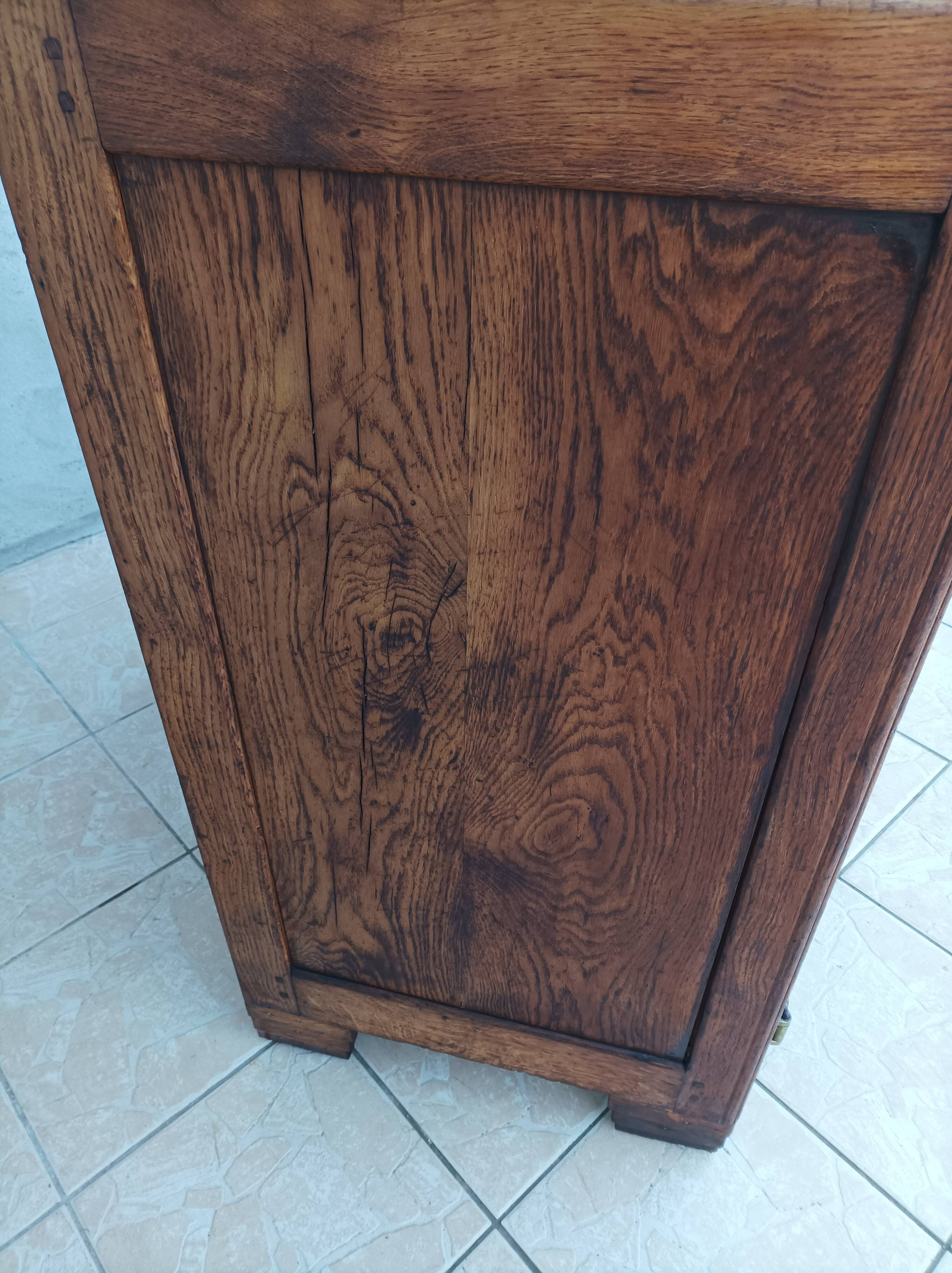 Butcher's buffet ice chest from the Art Deco period in oak