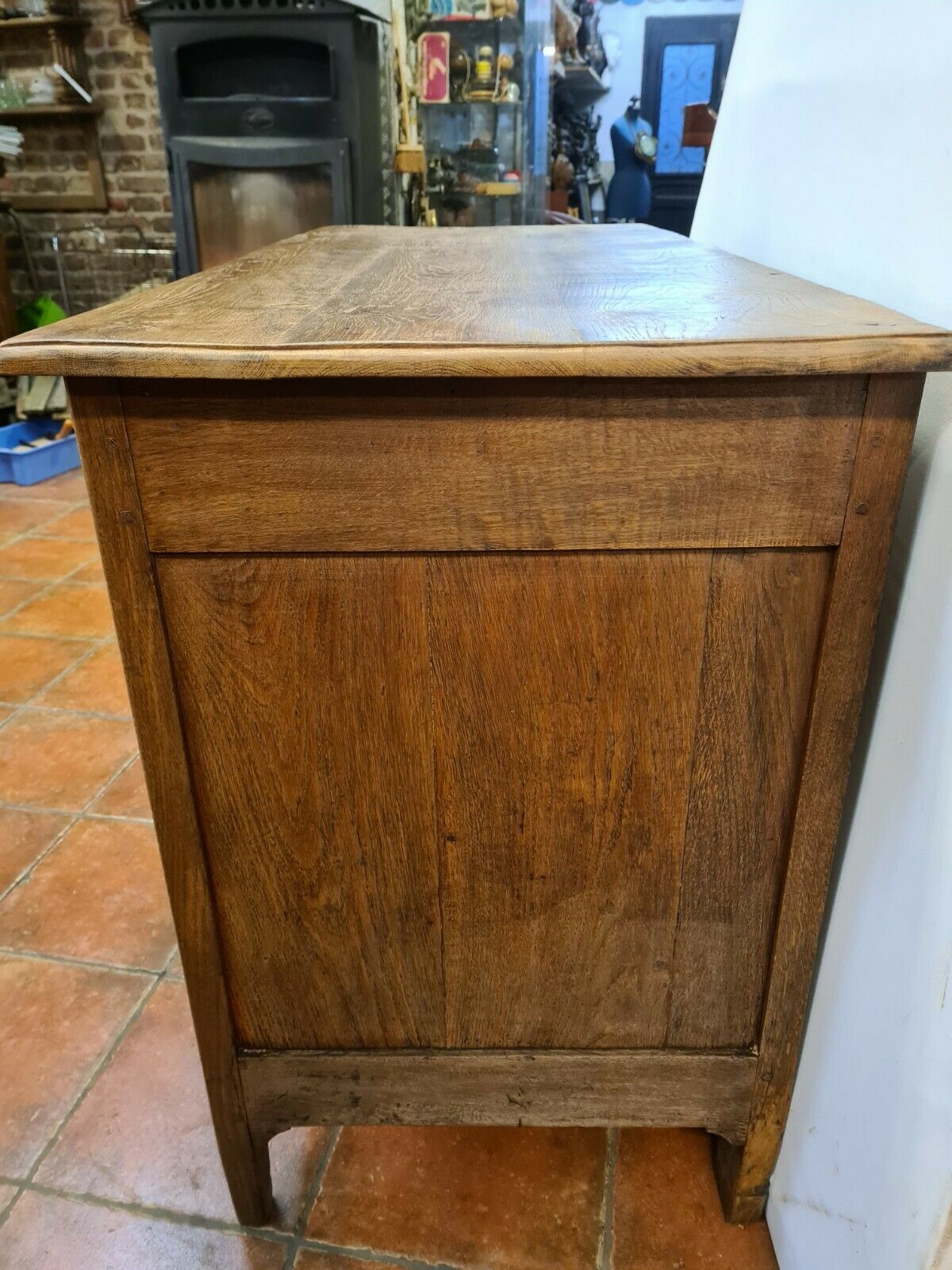 18th oak chest of drawers
