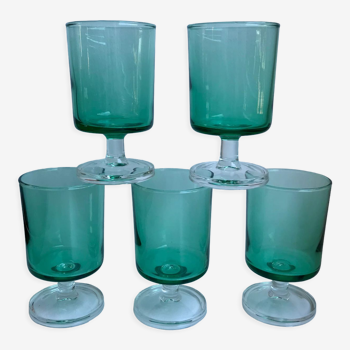 Lot de 5 verres à pieds en verre vert Made in France années 70