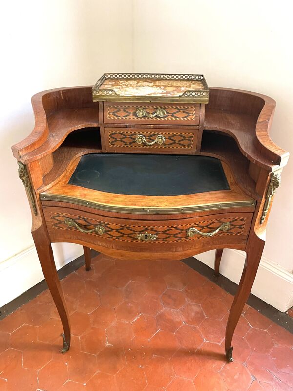 Petit bureau en marqueterie & bronze (19e siècle)