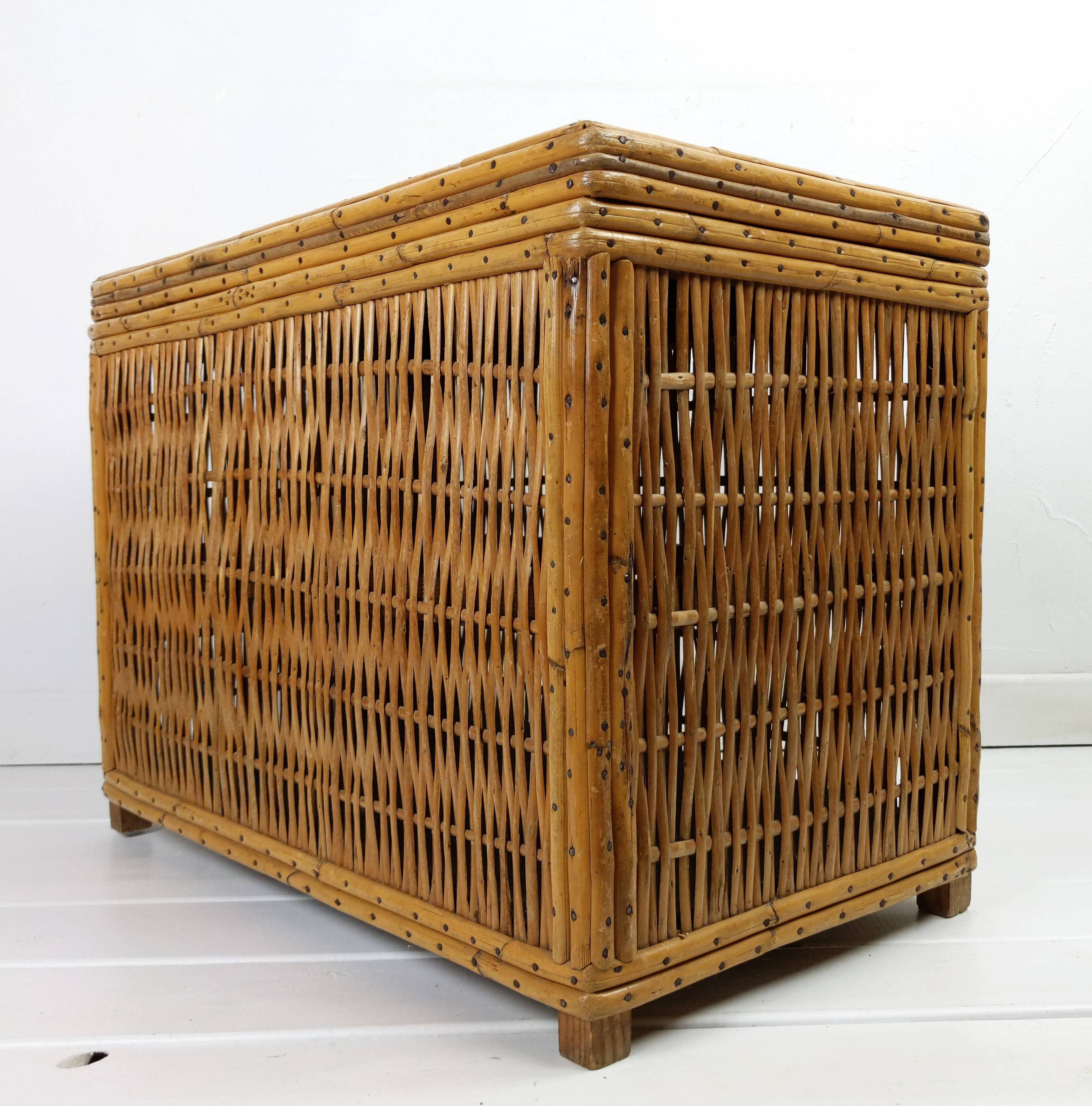 Coffee table or Chest in wicker, bamboo and wood of the 1960s Louis Sognot