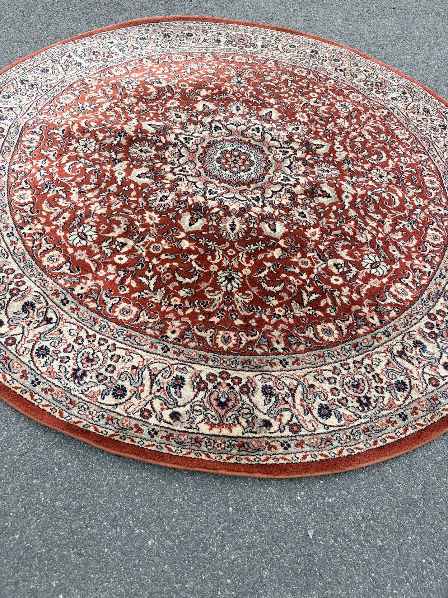 Large round vintage "Concerto" rug by Louis de Poortere – Persian style