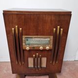 Radio cabinet from the 1940s