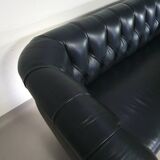 Rotonda sofa designed by Anna Gili originates from the Mastrangelo exposition in 1997 at The Frozen