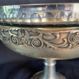 Cup/bezel in metal and glass