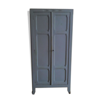 Armoire parisienne bleue clair