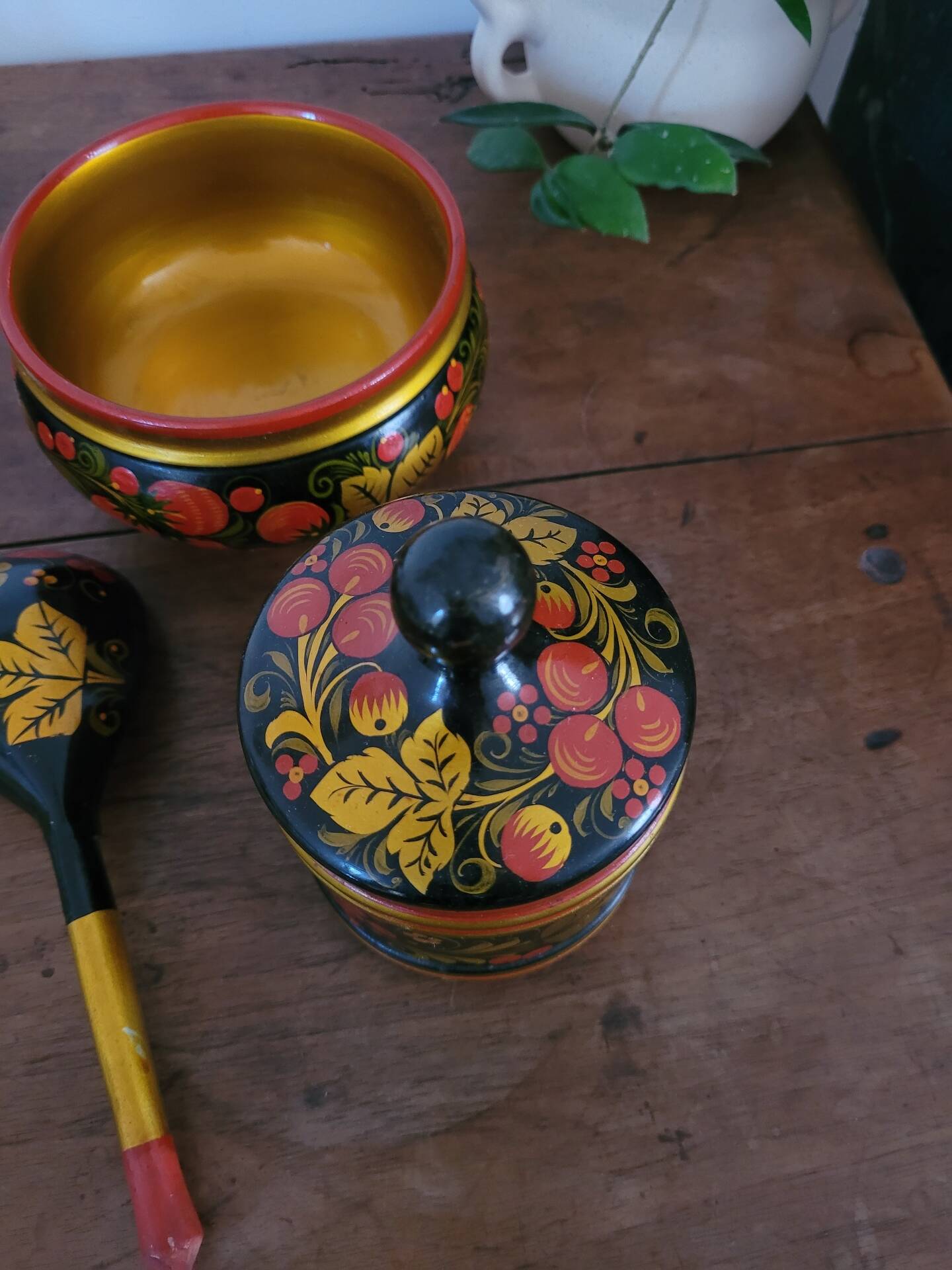 Ensemble bol, pot et cuillère Khokhloma