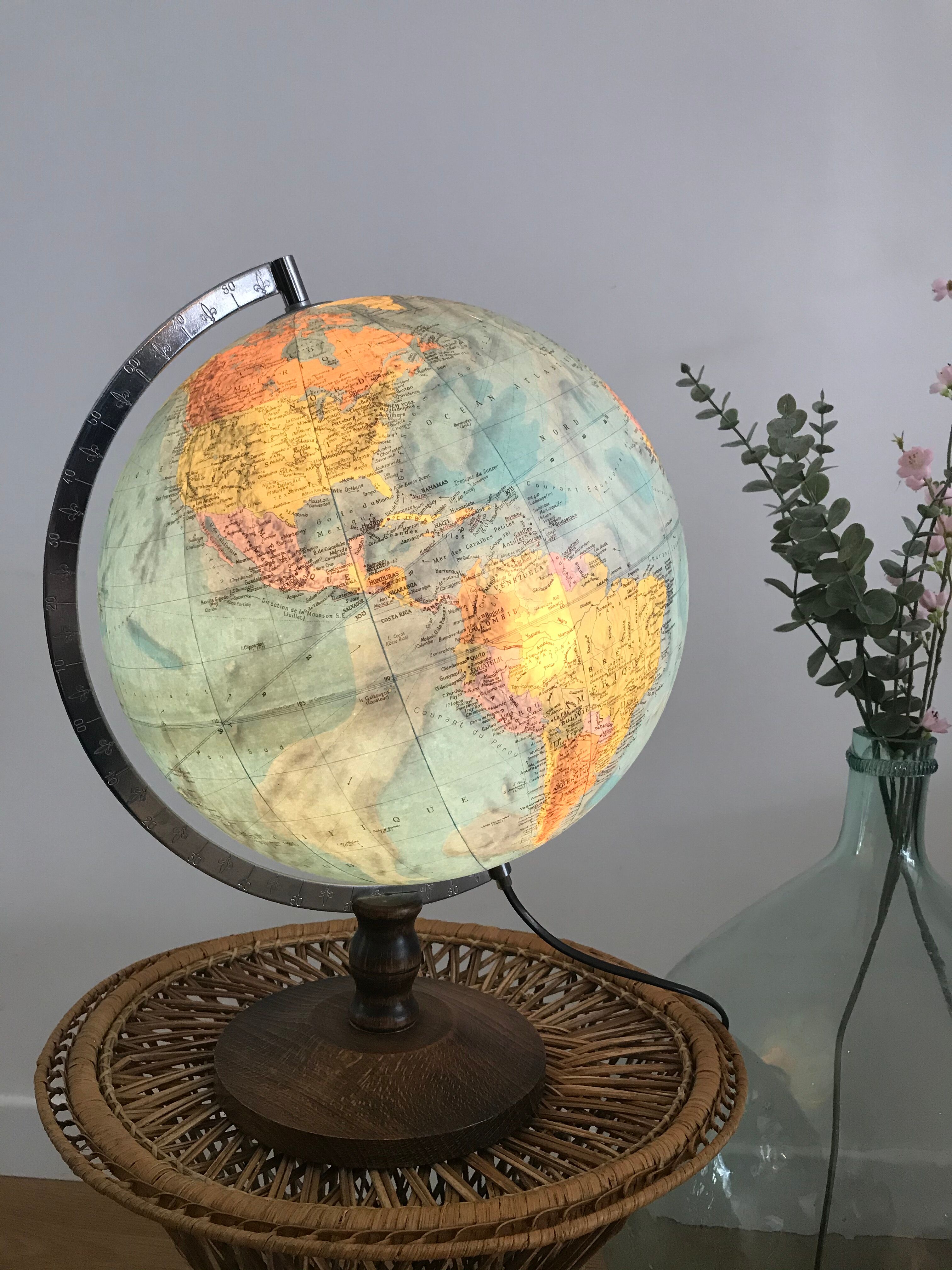 Bright globe of taride maps by georges philip - sound, paper map 1990